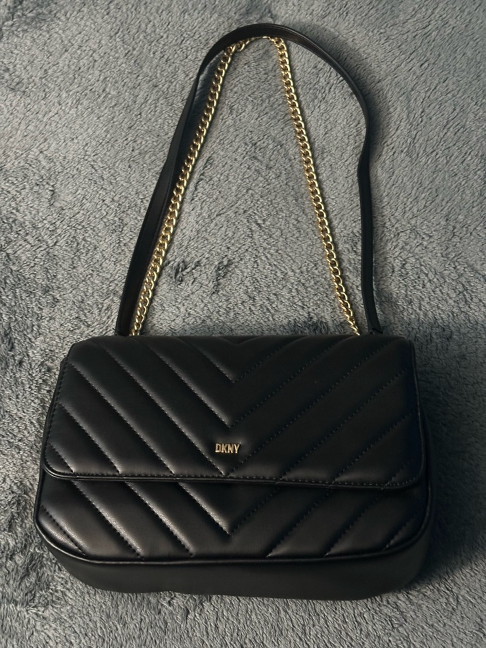 DKNY Black Quilted Shoulder Bag with Gold Chain Accent